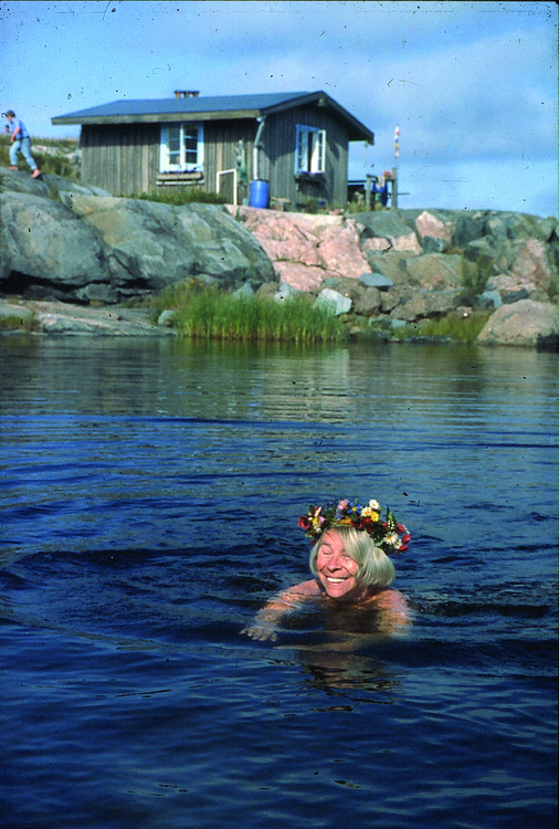 Tove Jansson swimming - Moomin