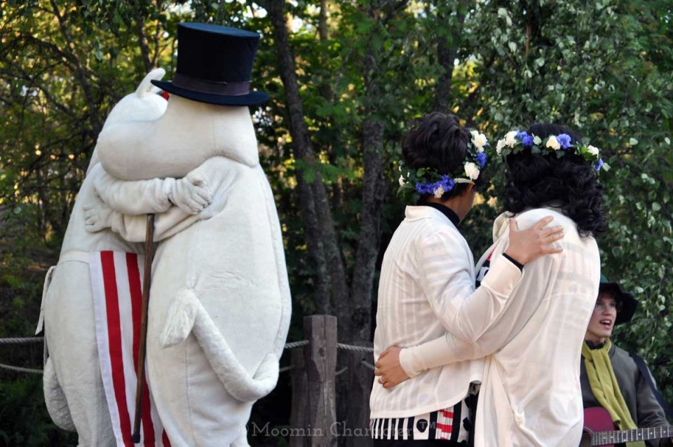 Moomin-wedding-Mumin-brollop-Muumi-haat-3