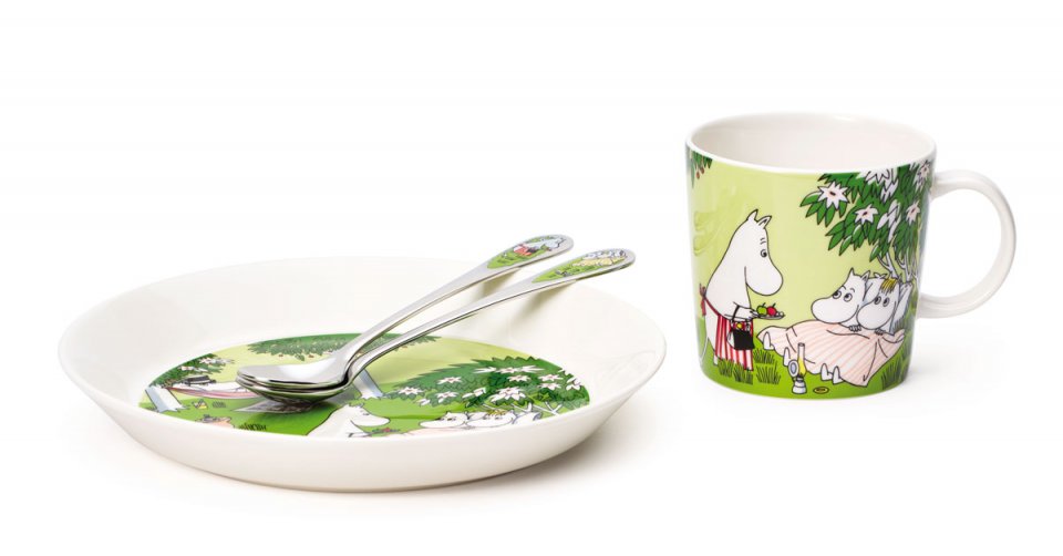 Moomin-plate-19cm-mug-0,3L-long-spoon-Relaxing-group