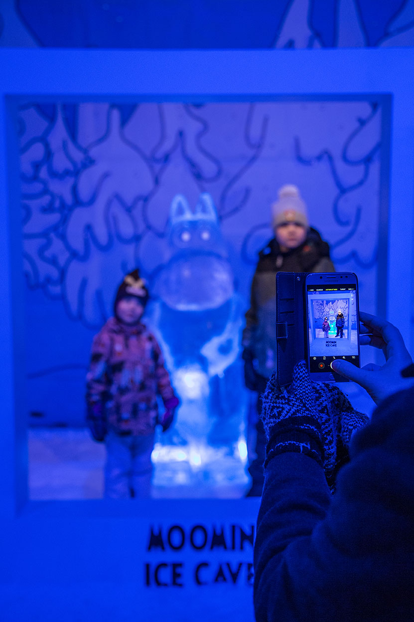 The new ice sculptures and fun activities of the Moomin Ice Cave charms