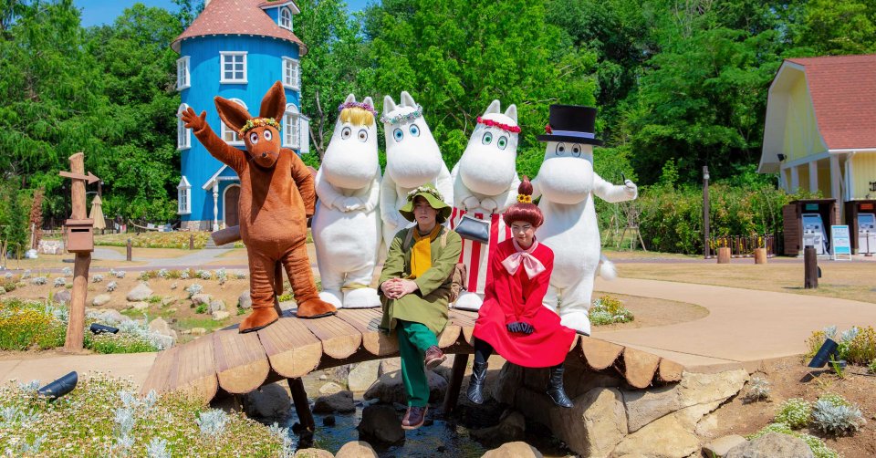 限定SALE得価MOOMINVALLEY PARK × KITAMURA 二つ折り財布りんご 小物