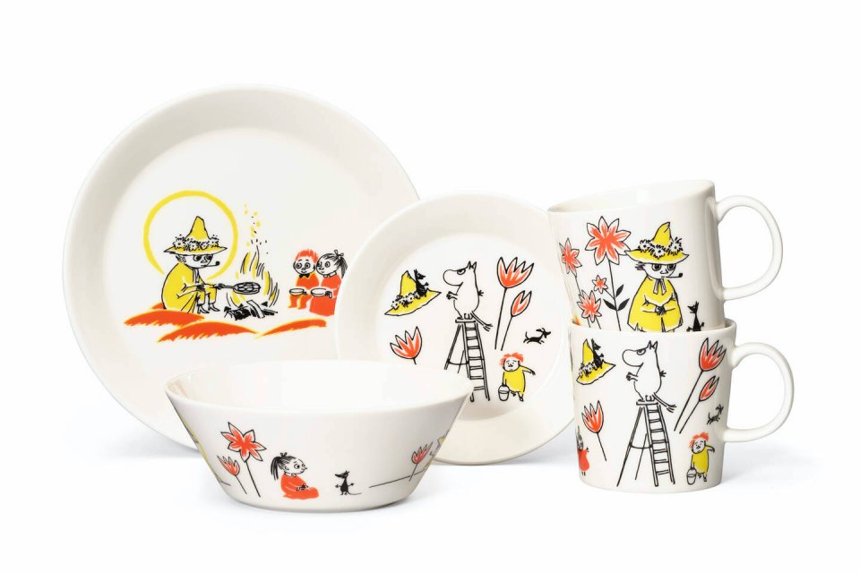 moomin mugs red cross